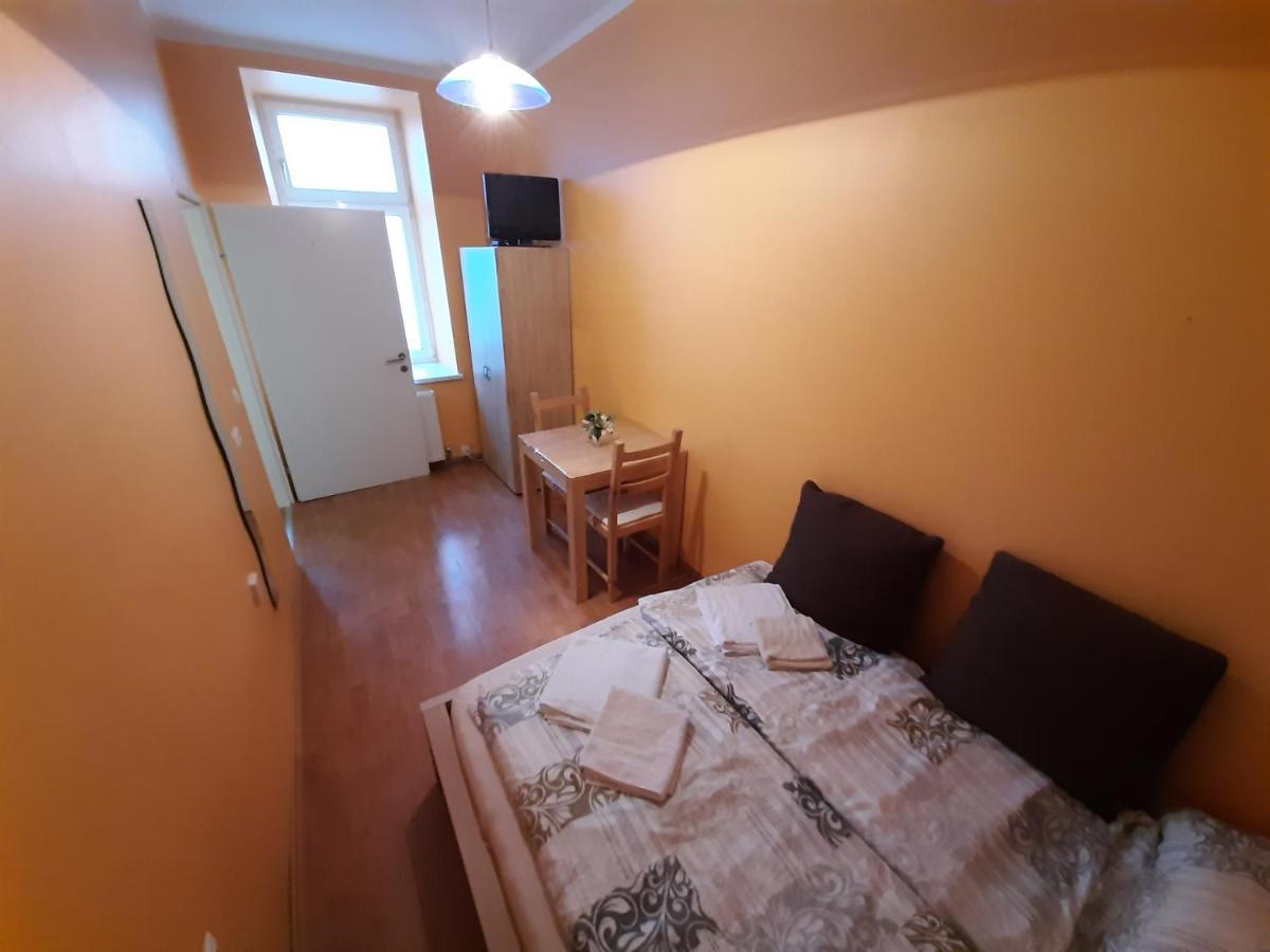 Hospedagem domiciliar Monterooms Schoenbrunn 10 Minutes To Downtown Viena