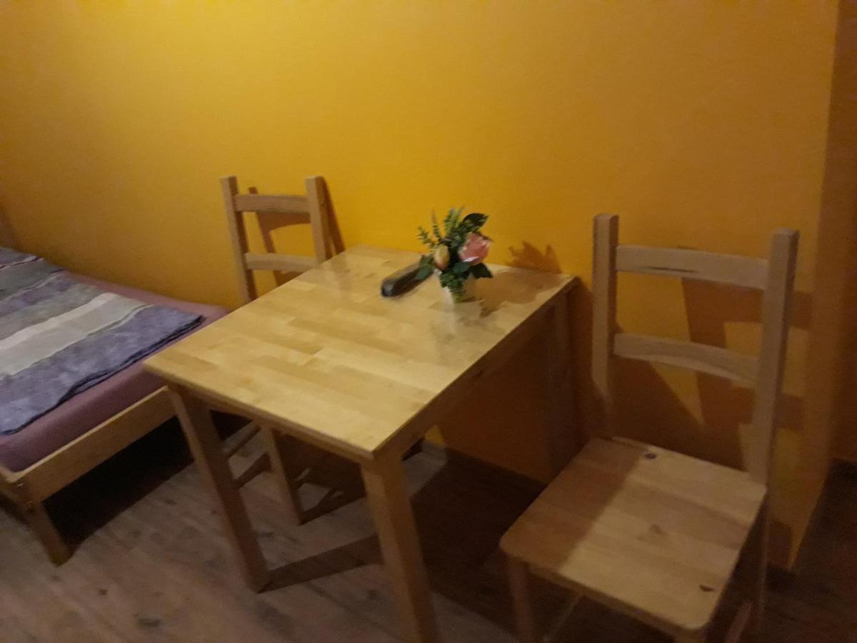 Monterooms Schoenbrunn 10 Minutes To Downtown Viena